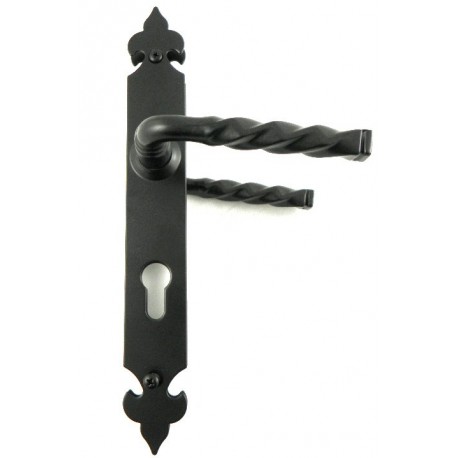 Klamka LILIA z podłużnym szyldem 72 KLA164.11