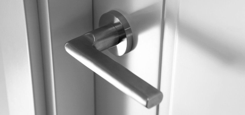 KLAMKI,GAŁKI I POCHWYTY